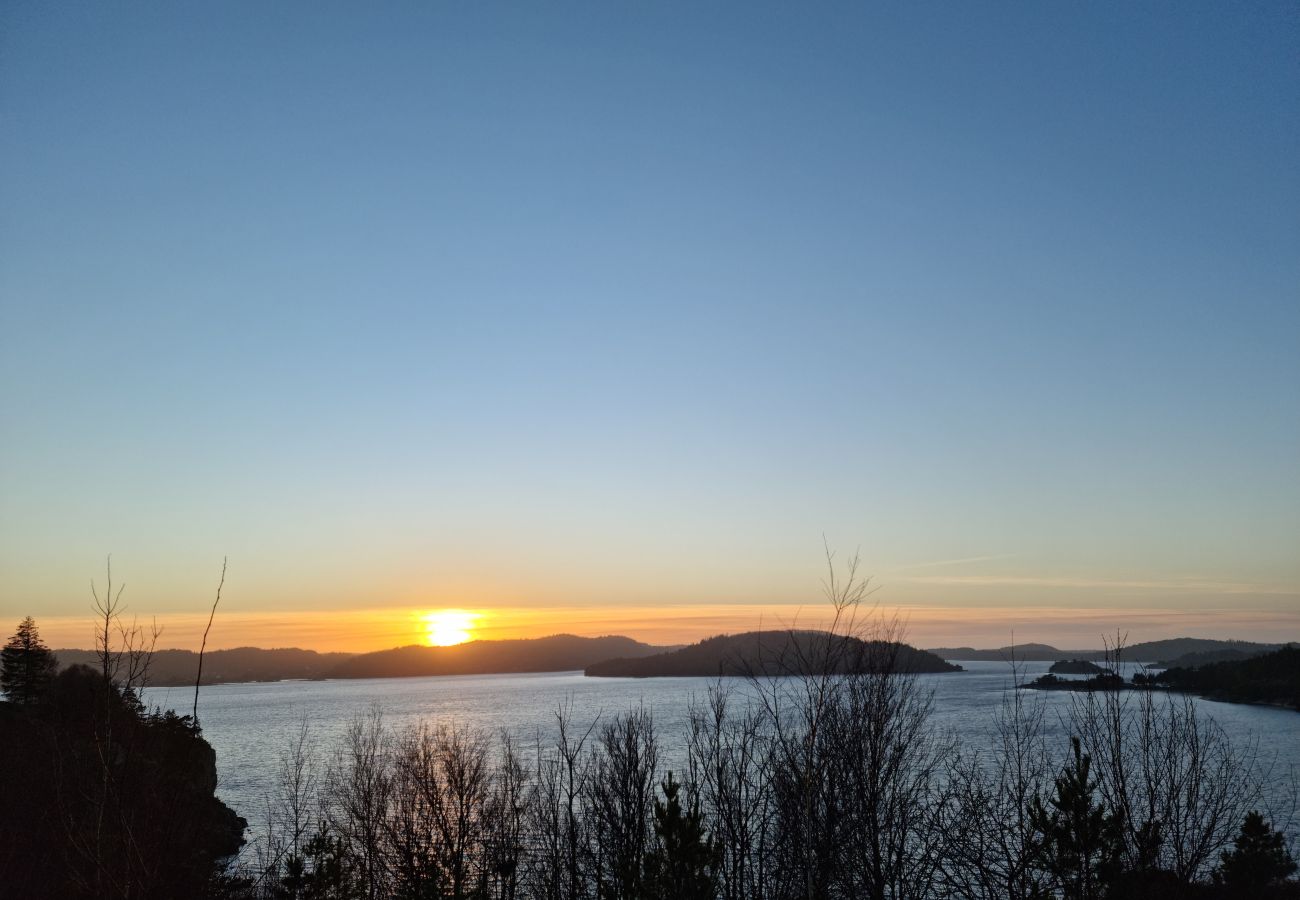 House in Uddevalla - 50m to sandy beach at Kavlanda Brygga | SE09147