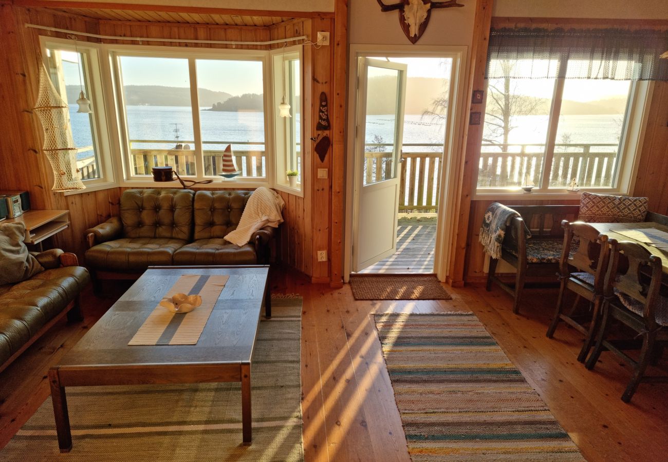 House in Uddevalla - 50m to sandy beach at Kavlanda Brygga | SE09147