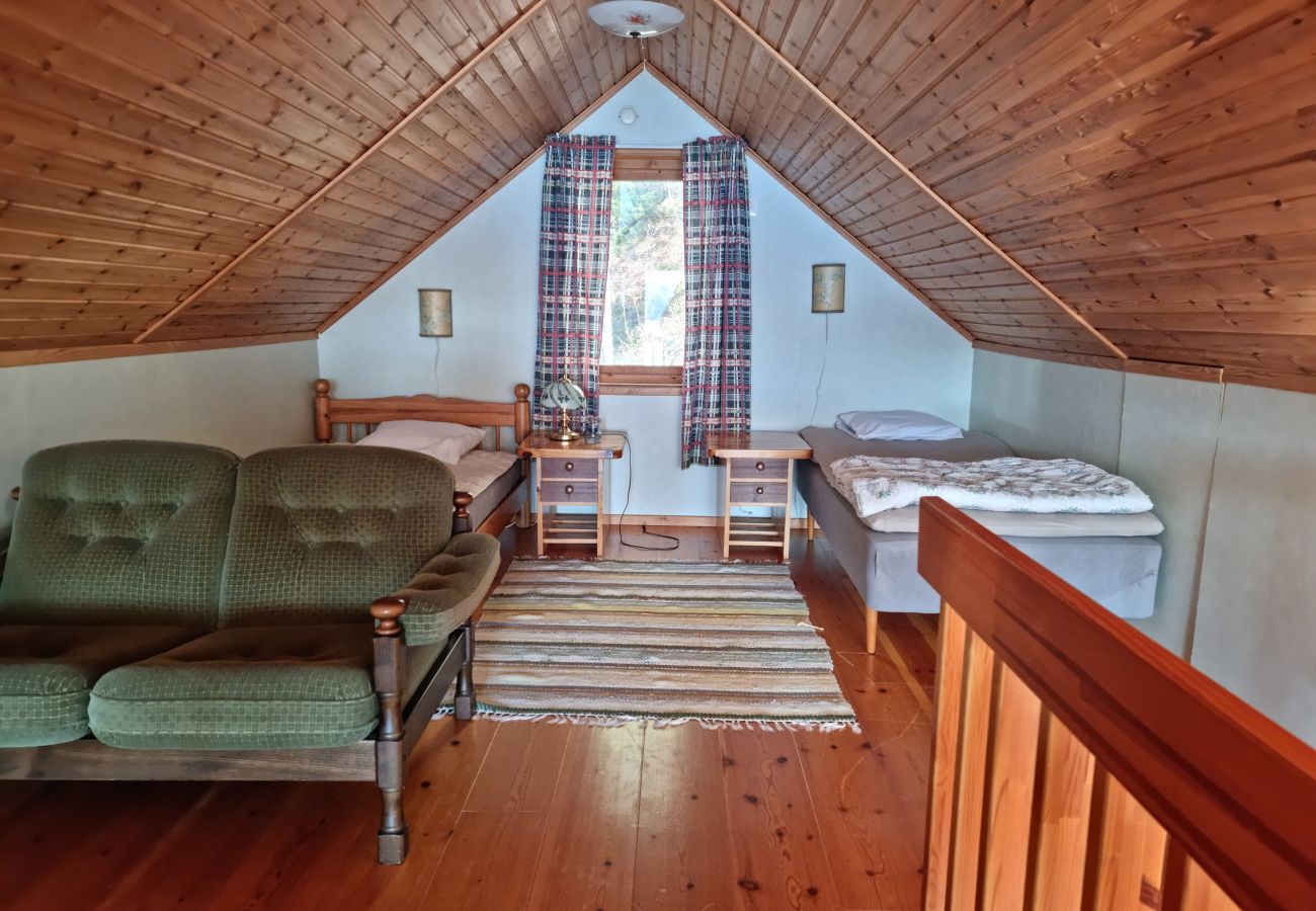 House in Uddevalla - 50m to sandy beach at Kavlanda Brygga | SE09147