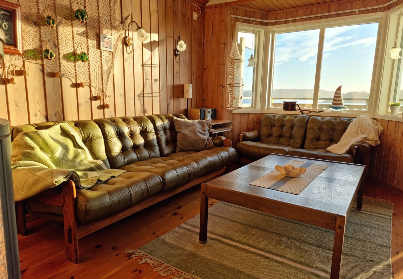 House in Uddevalla - 50m to sandy beach at Kavlanda Brygga | SE09147