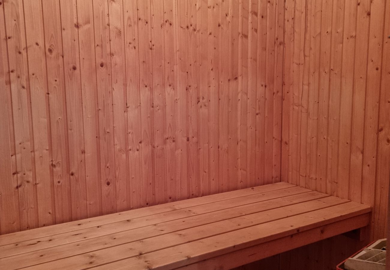 House in Uddevalla - 50m to sandy beach at Kavlanda Brygga | SE09147
