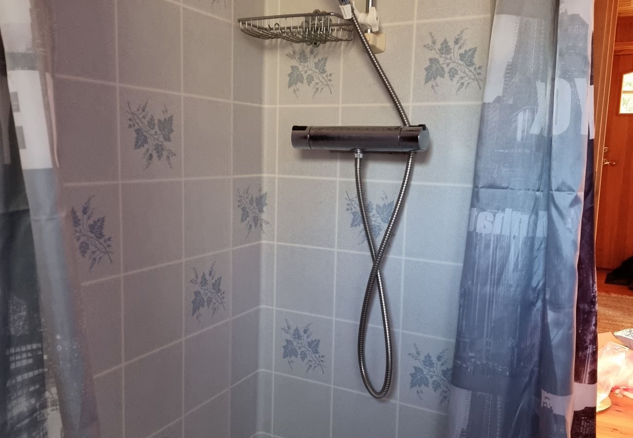 House in Uddevalla - 50m to sandy beach at Kavlanda Brygga | SE09147