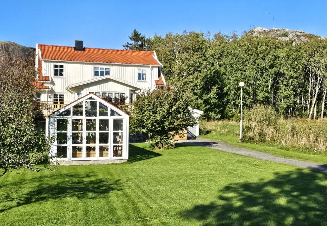 House in Klövedal - Family-friendly house close to sea & nature in Klövedal | SE09145 House in Klövedal - Family-friendly house close to sea & nature in Klövedal | SE09145