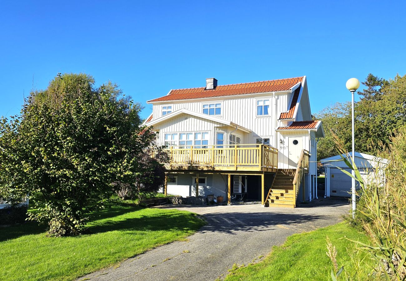 House in Klövedal - Family-friendly house close to sea & nature in Klövedal | SE09145