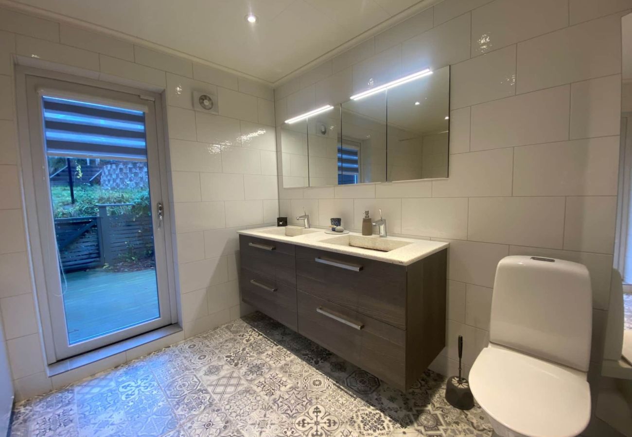 House in Svanesund - Lovely sea view & walking distance to the beach | SE09150