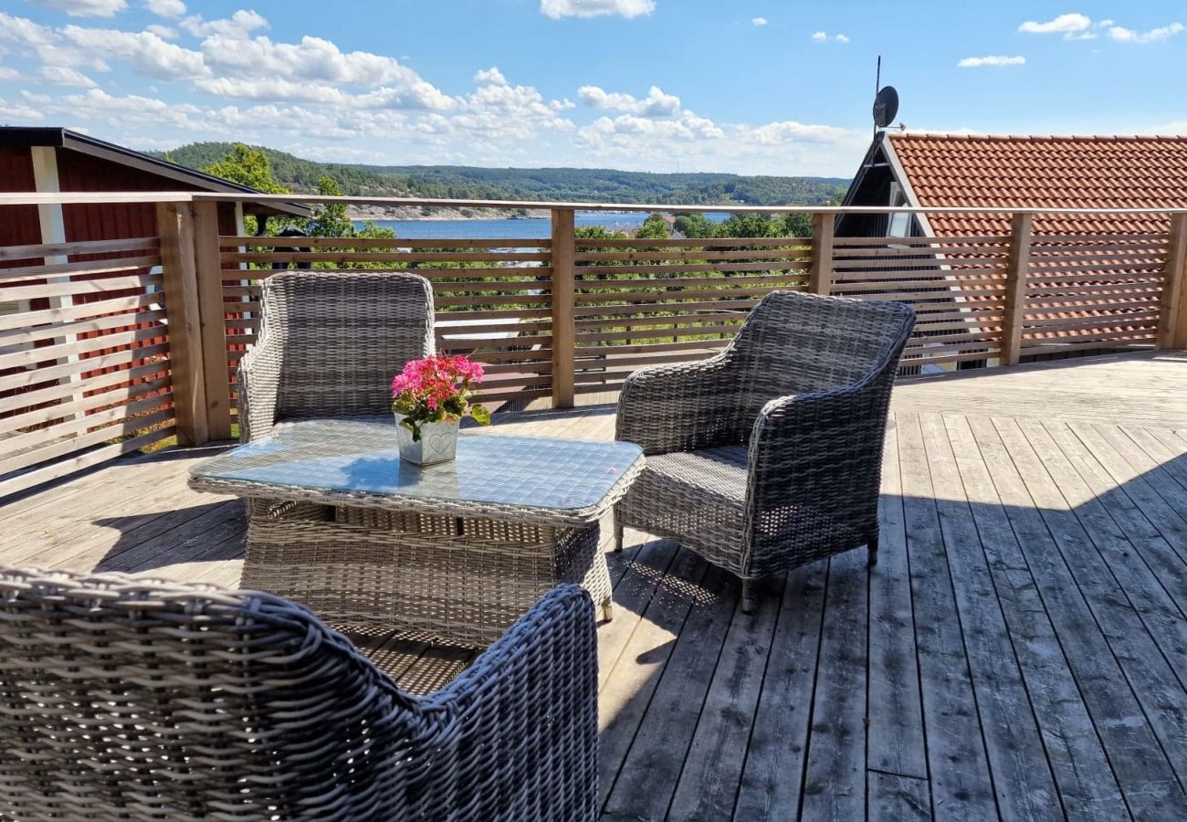 House in Svanesund - Modern cottage with sea view, 400 m from the sea in Svanesund | SE09151