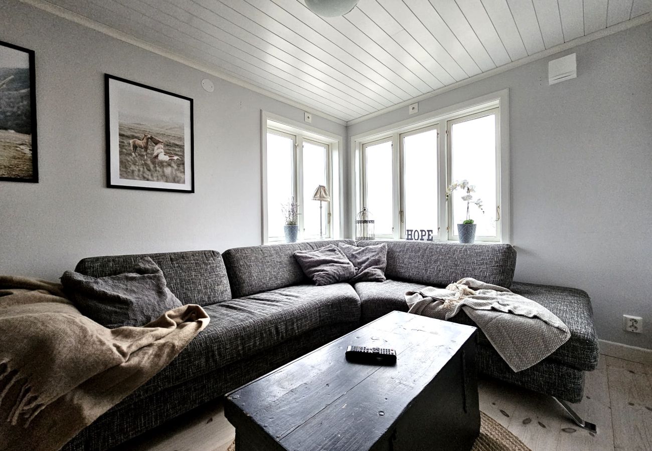 House in Uddevalla - Charming House near Lysekil & Skaftö | SE09160