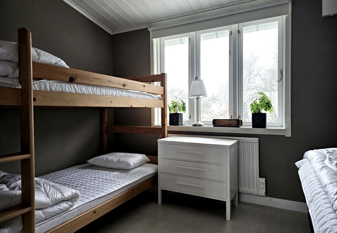 House in Uddevalla - Charming House near Lysekil & Skaftö | SE09160