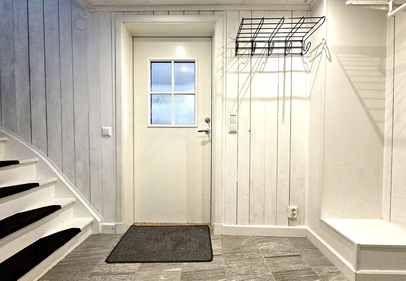 House in Uddevalla - Charming House near Lysekil & Skaftö | SE09160