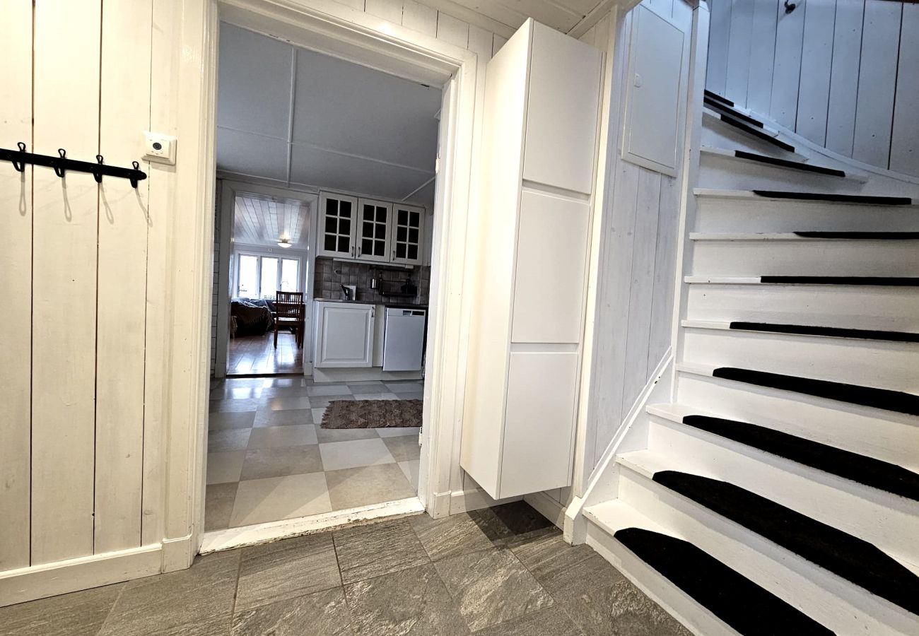 House in Uddevalla - Charming House near Lysekil & Skaftö | SE09160