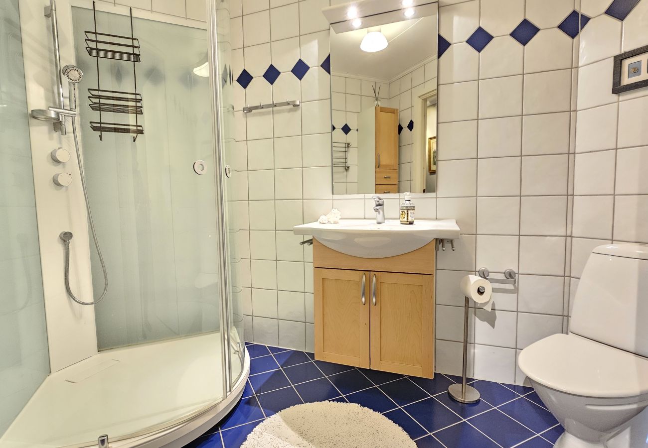 House in Myggenäs - Wonderful villa with panoramic sea view | SE09144