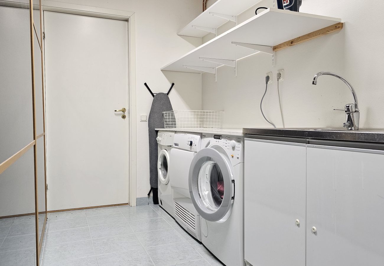 House in Myggenäs - Wonderful villa with panoramic sea view | SE09144