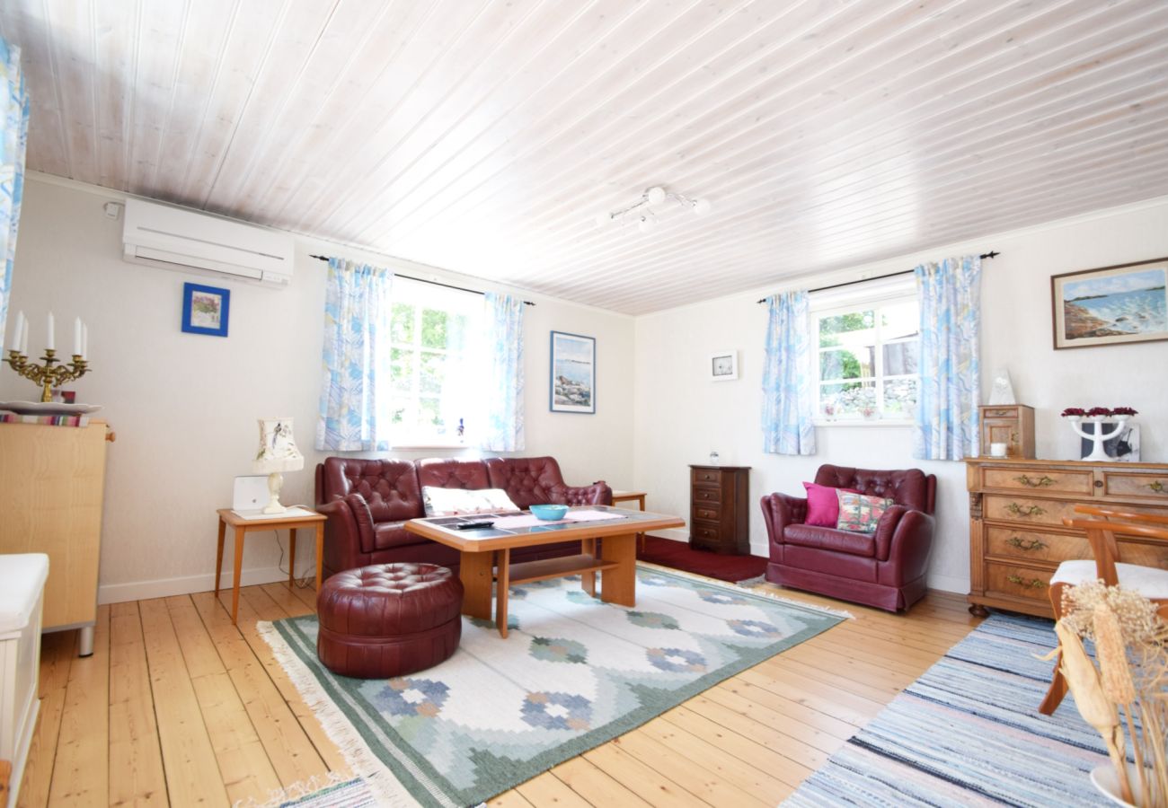 House in Myggenäs - Villa with Sea View & Walking Distance to Swimming | SE09161