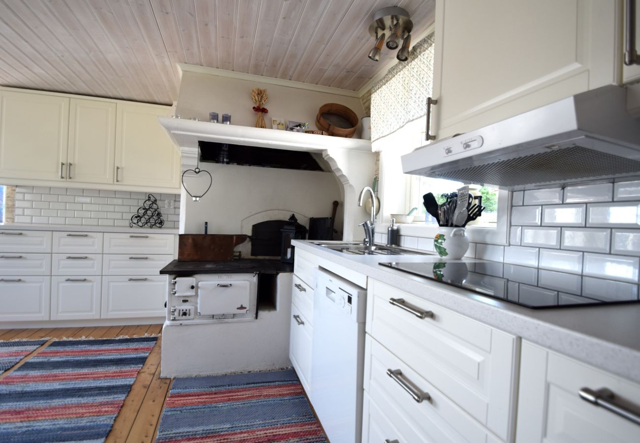 House in Myggenäs - Villa with Sea View & Walking Distance to Swimming | SE09161