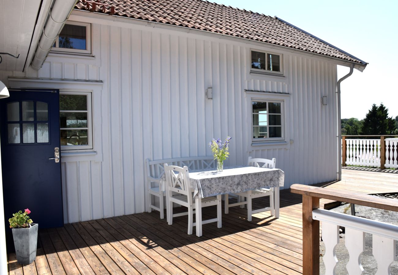 House in Myggenäs - Villa with Sea View & Walking Distance to Swimming | SE09161