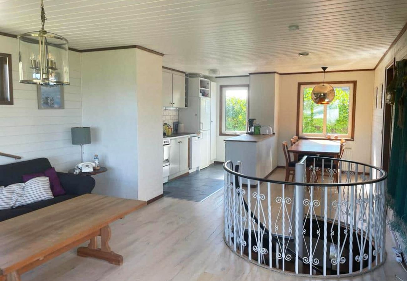 House in Kållekärr - Cottage with conservatory near beach and jetty | SE09159