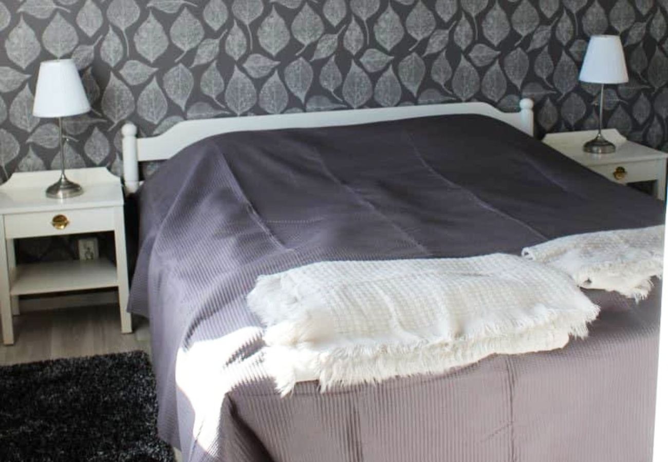 House in Henån - Fresh cottage with lake view and rowing boat | SE09156