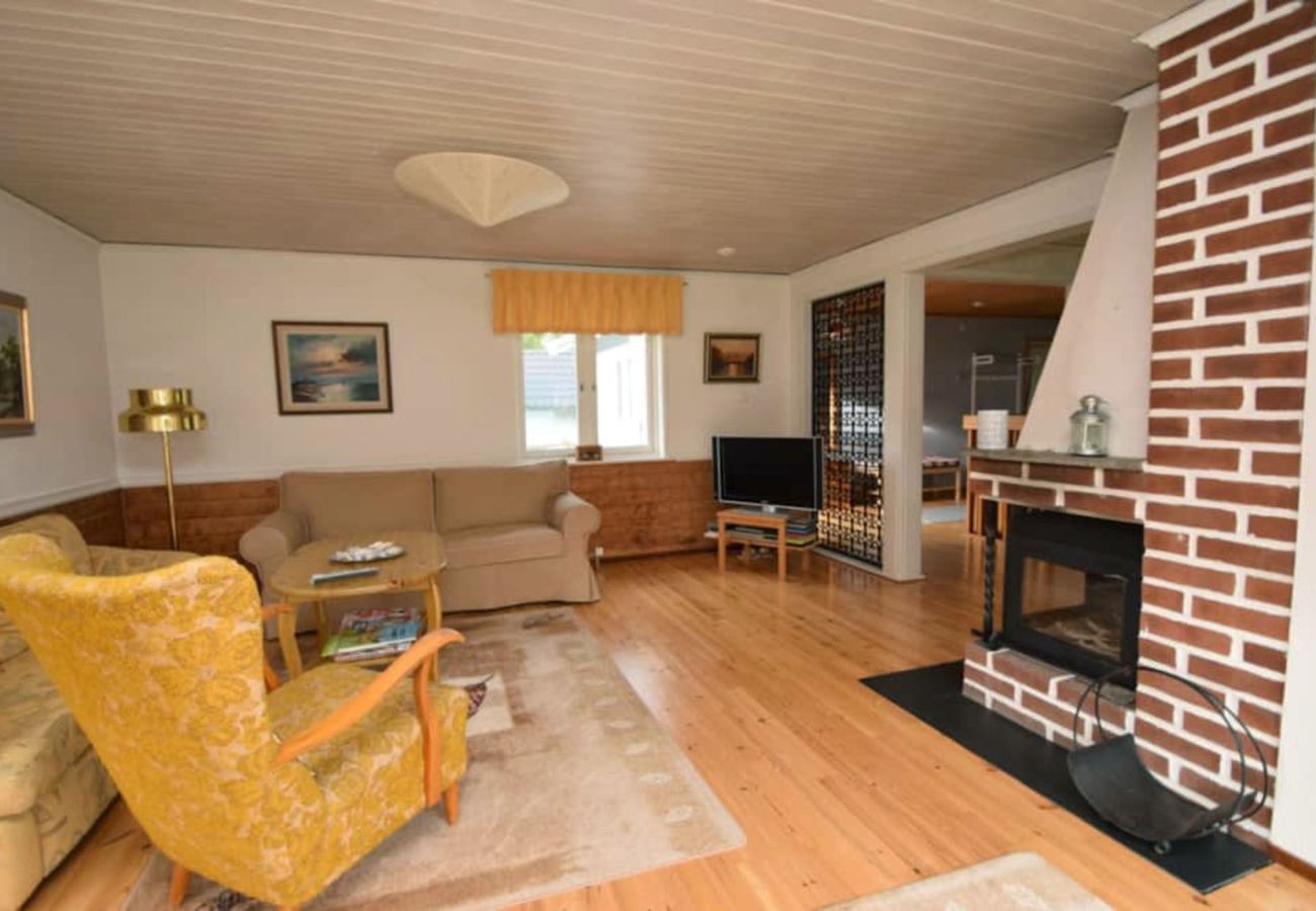 House in Svanesund - Spacious cottage in Svanesund near beach and grocery store | SE09163