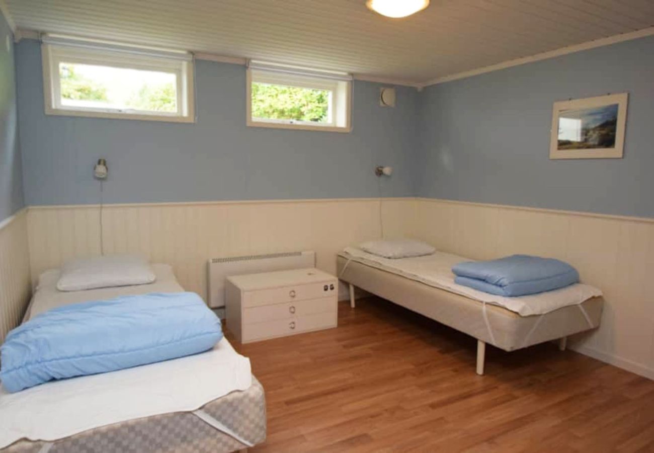 House in Svanesund - Spacious cottage in Svanesund near beach and grocery store | SE09163