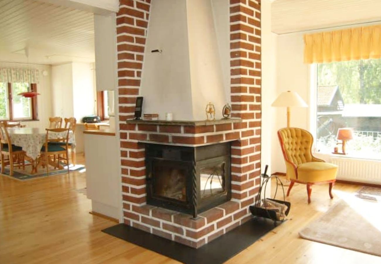 House in Svanesund - Spacious cottage in Svanesund near beach and grocery store | SE09163