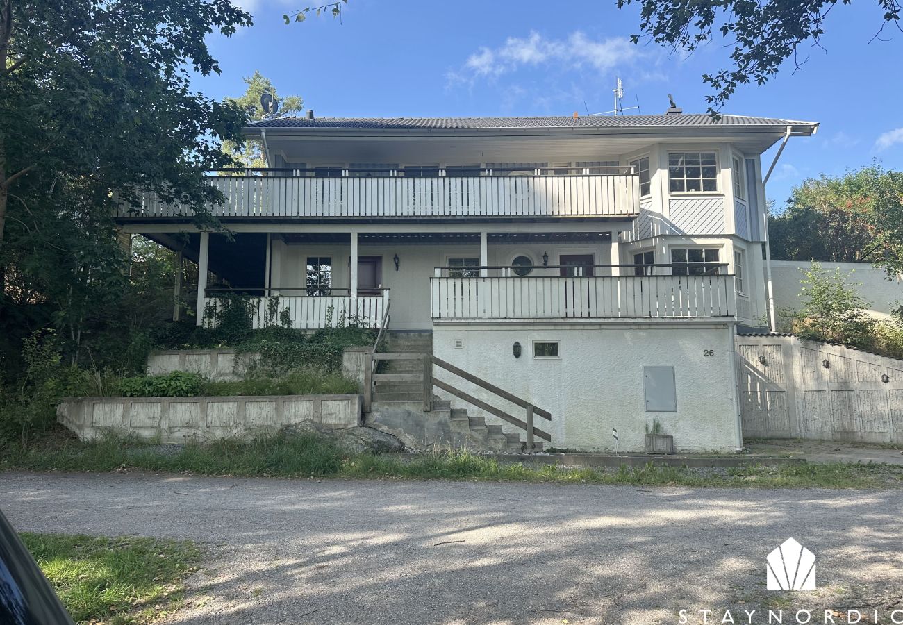 House in Älta - Spacious villa in scenic Älta – perfect for up to 8 adults |SE13080