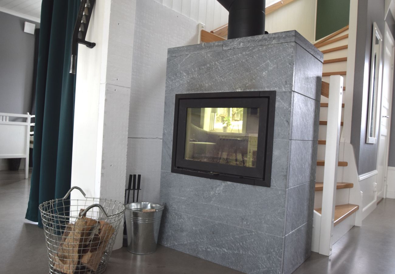 Villa in Henån - Newly built house near the sea & swimming area | SE09166