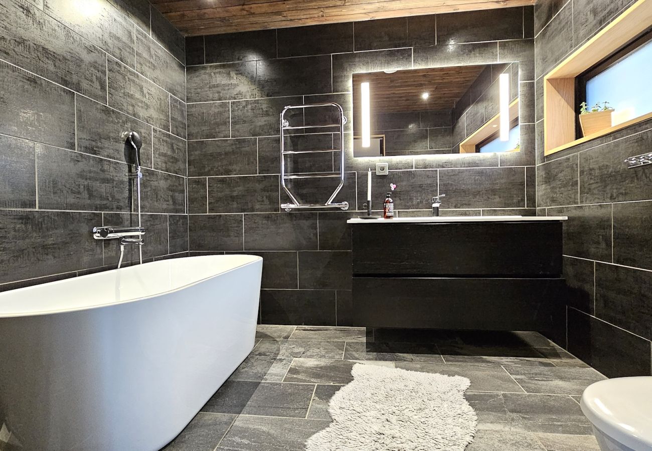 Villa in Varekil - Villa with Pool and Sea View on Orust | SE09168