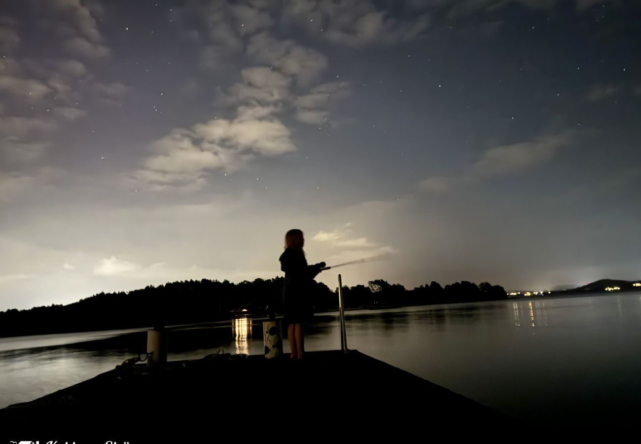 House in Myggenäs - Hundvänlig stuga med båt & privat brygga på Tjörn | SE09170