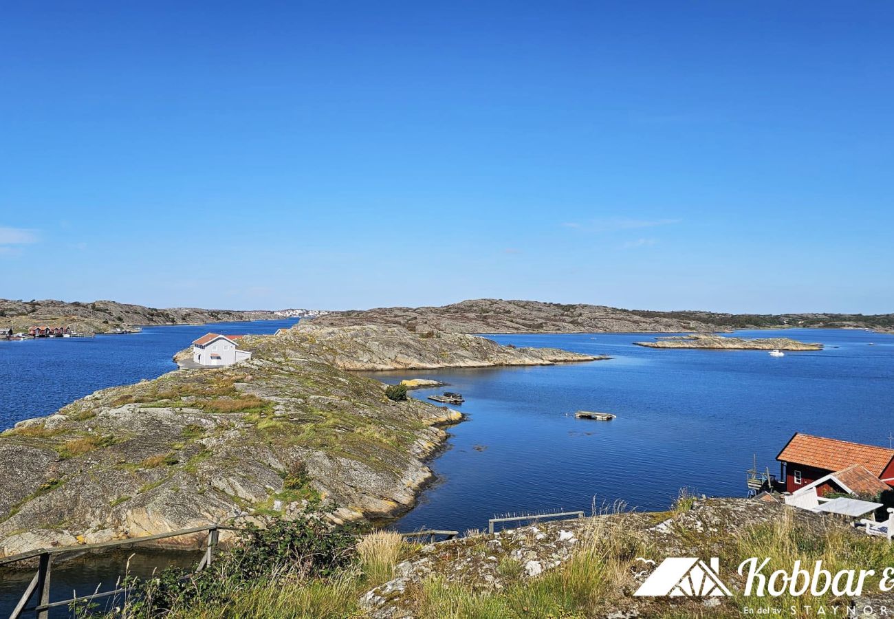 House in Ellös - Charming cottage by the sea in Stocken | SE09171