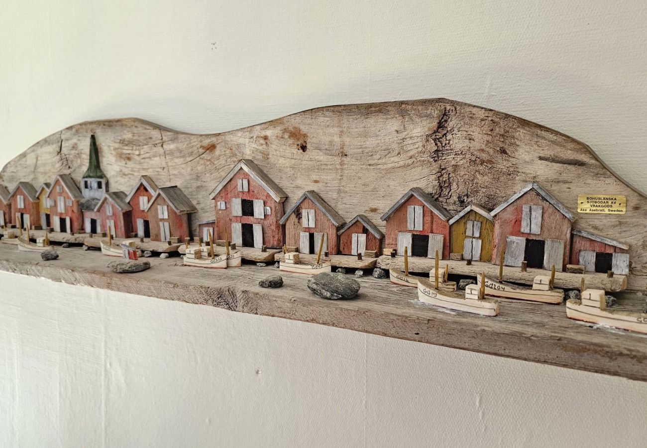 House in Ellös - Charming cottage by the sea in Stocken | SE09171