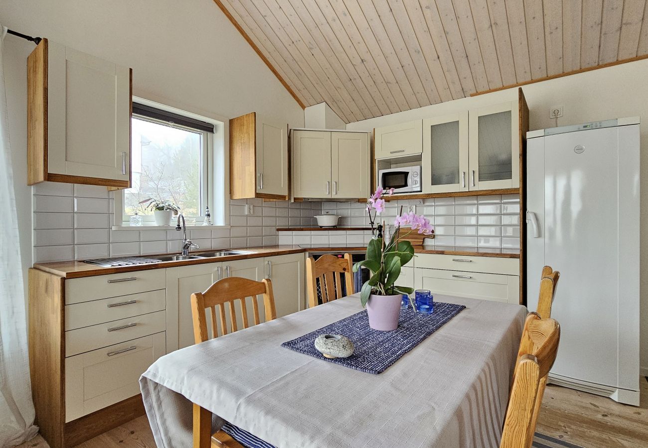 Cottage in Fagerfjäll - Cottage close to nature and the sea | SE09179