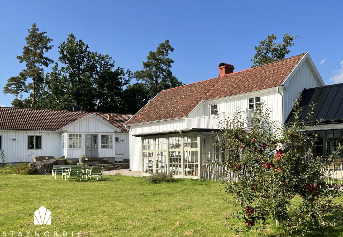 House in Ljung - Rural charm and modern comfort – close to nature and swimming |SE08016