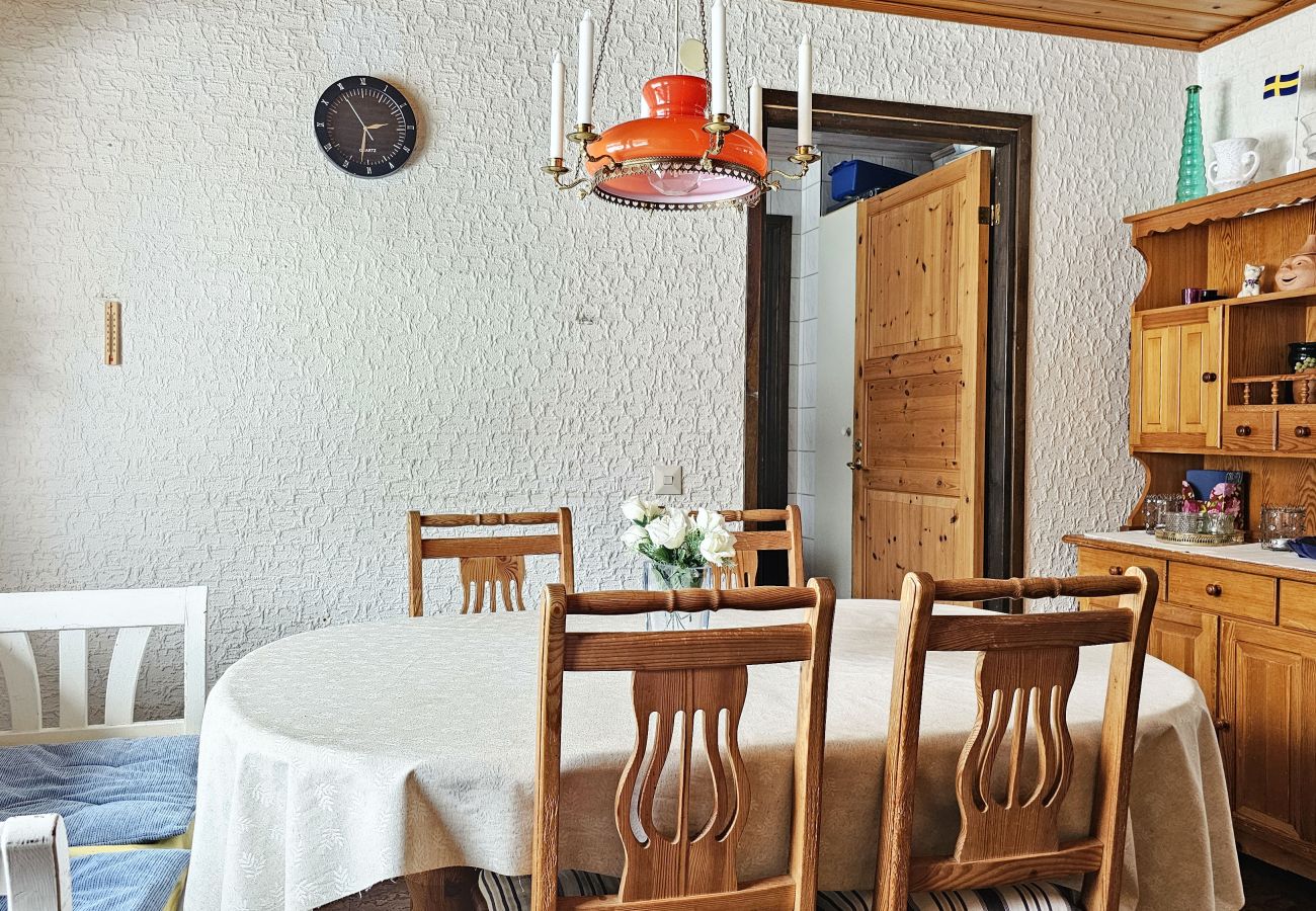 House in Varekil - Spacious house with sauna on Orust | SE09182