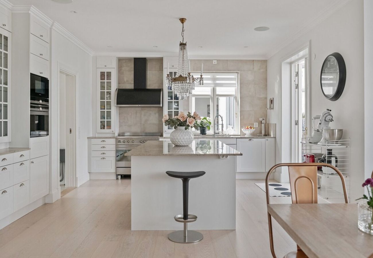 House in Rönnäng - Large modern house by the sea in Rönnäng | SE09177