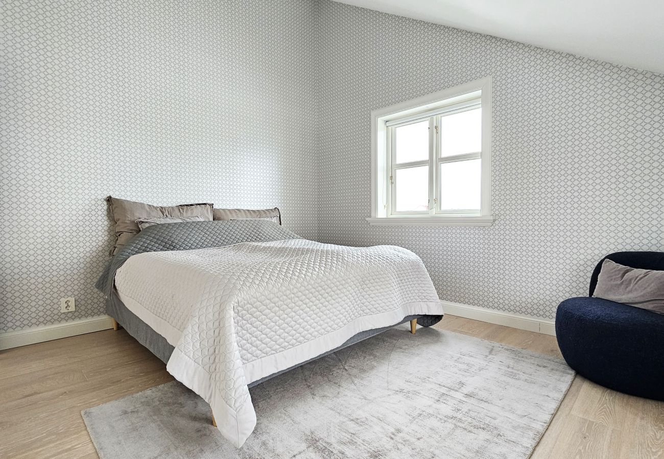 House in Rönnäng - Large modern house by the sea in Rönnäng | SE09177