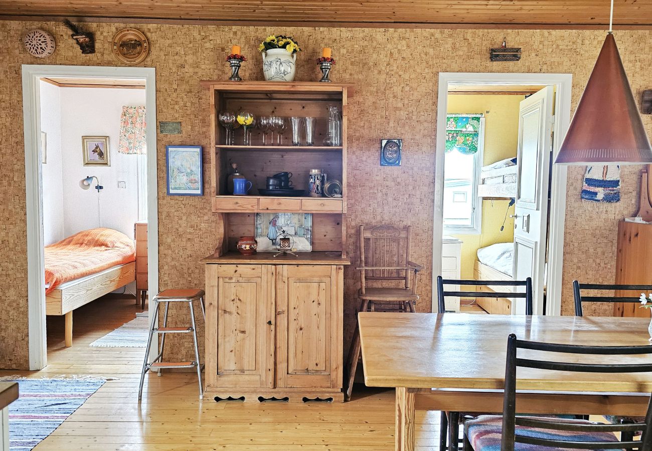 Cottage in Svanesund - Cozy cottage 200m from the sea in Svanesund | SE09183