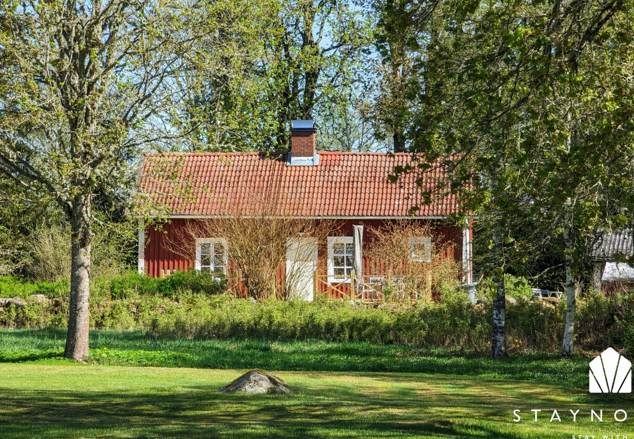 House in Ryssby - Idyllic and family friendly cottage in Småland | SE06095