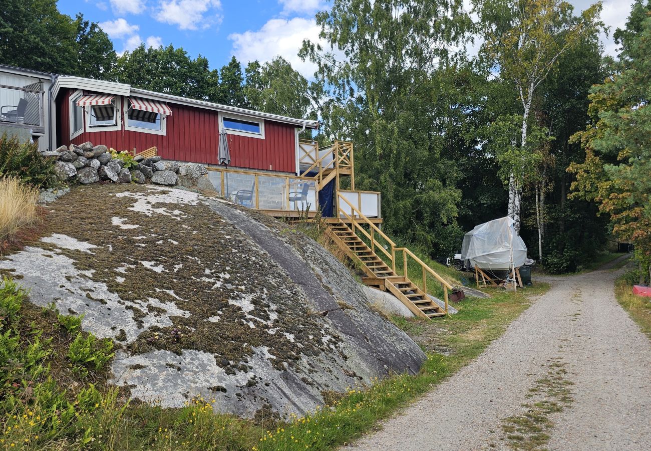 House in Myggenäs - Charming cottage in Myggenäs 20 m from the sea | SE09169