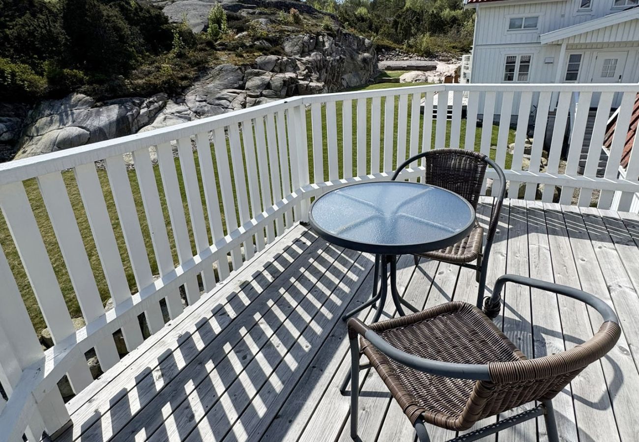 House in Grebbestad - Charming archipelago house in Grebbestad | SE09082