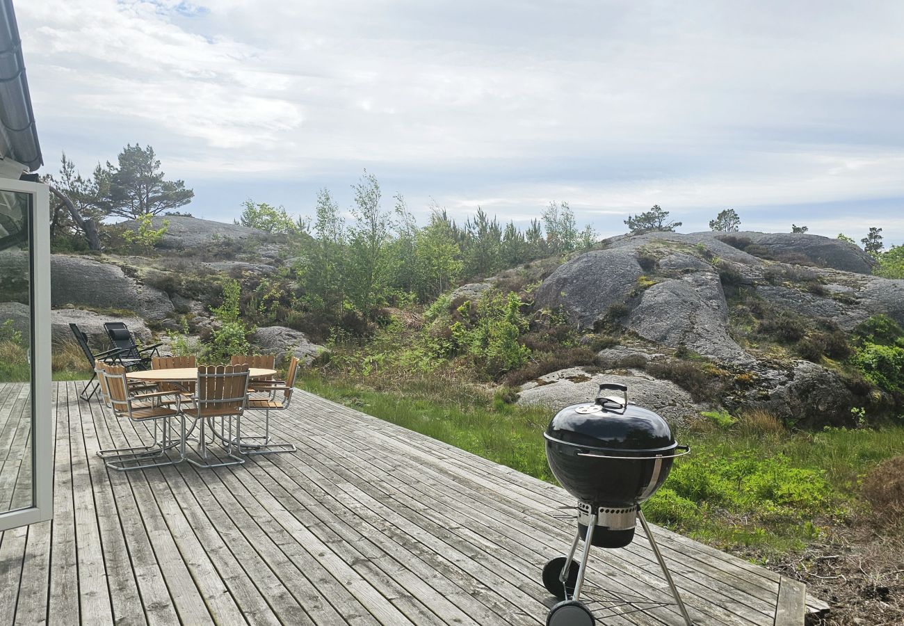 House in Hjälteby - Archipelago House by the Bohuslän Cliffs | SE09181