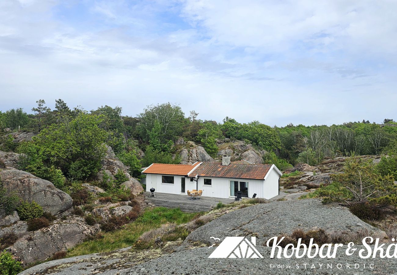 House in Hjälteby - Archipelago House by the Bohuslän Cliffs | SE09181