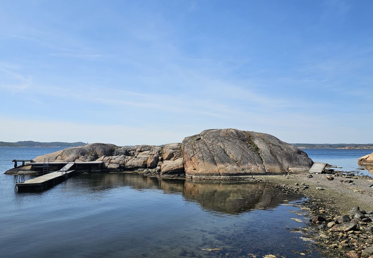 House in Hjälteby - Archipelago House by the Bohuslän Cliffs | SE09181