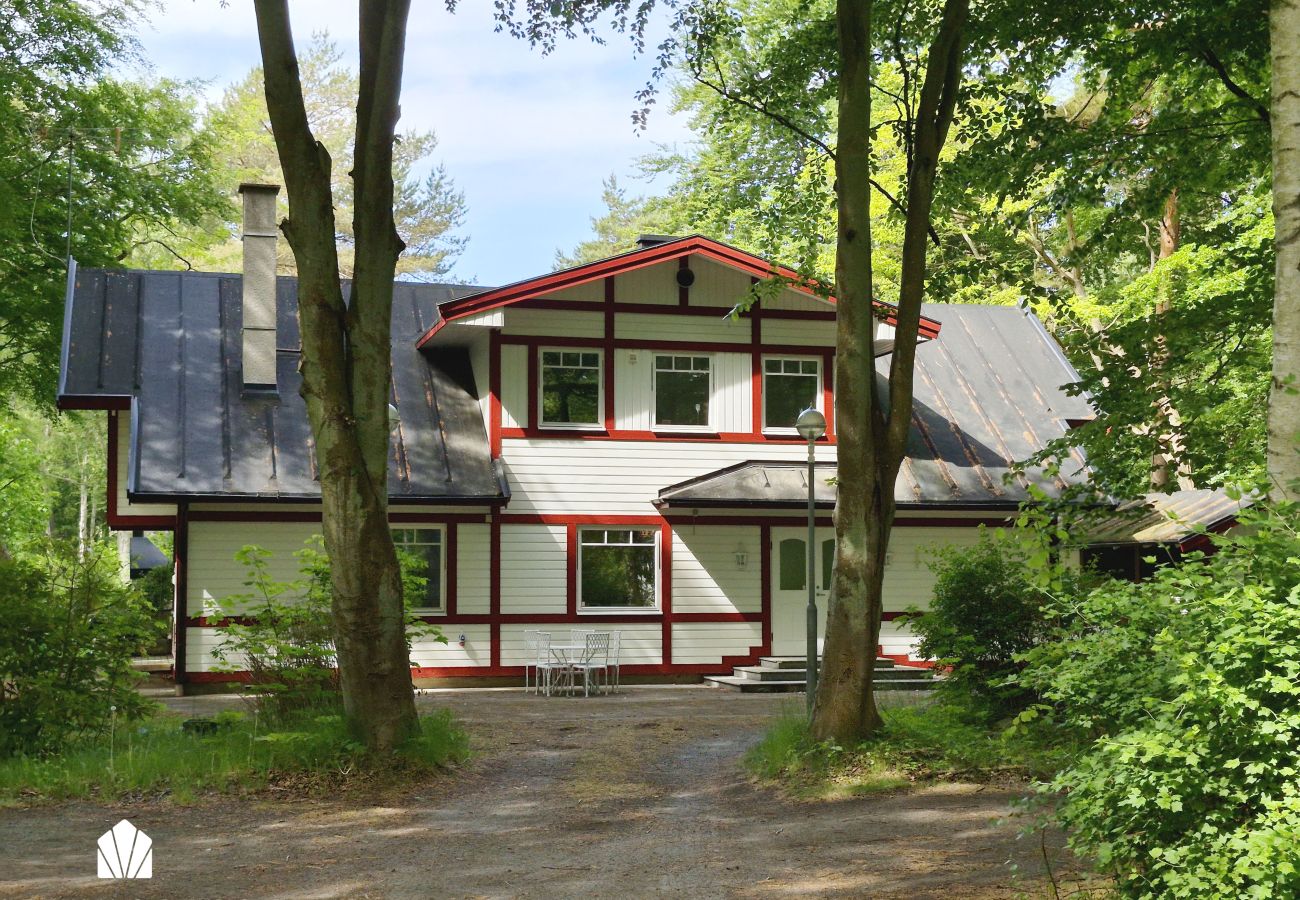 House in Ystad - Exklusivt semesterhus i Sandskogen – 150 meter till sandstrand |SE01084
