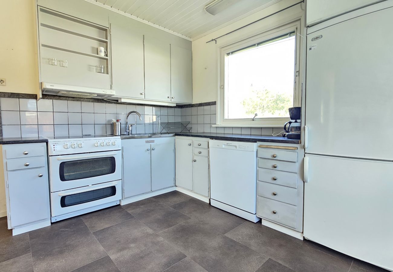 Apartment in Skärhamn - Functional Apartment on Two Levels in Skärhamn | SE09175