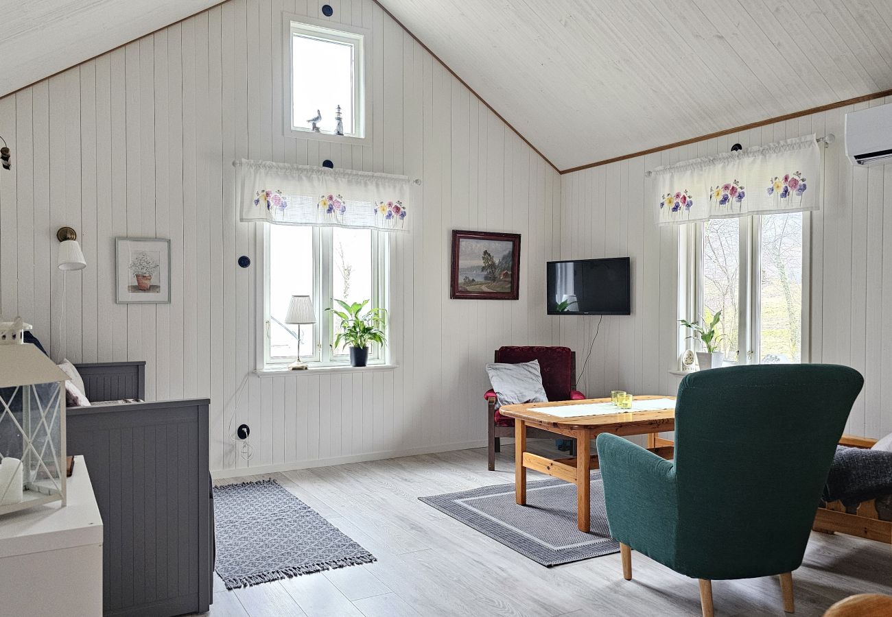 Cottage in Fagerfjäll - Rural Cottage Near the Sea | SE09187