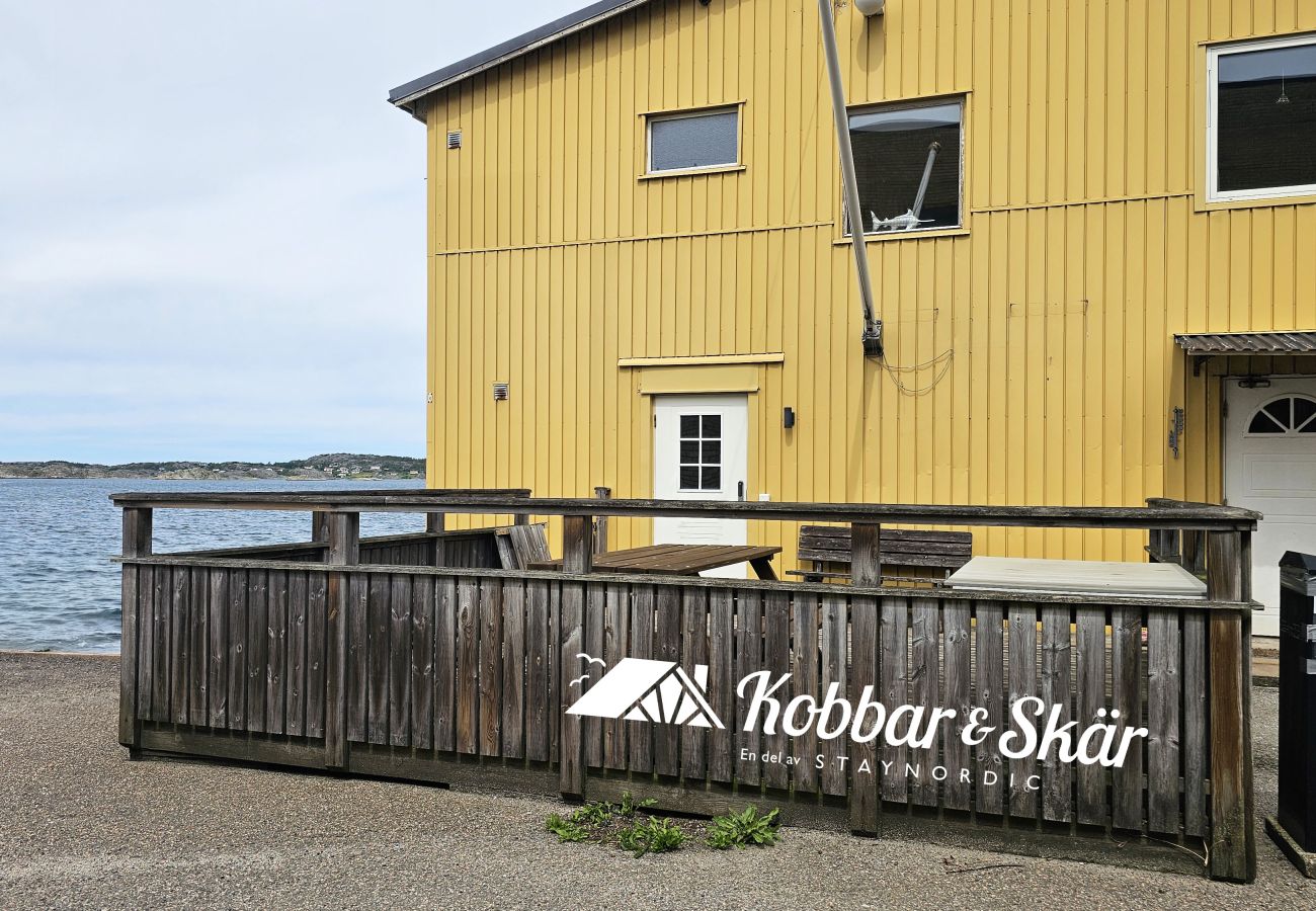 Apartment in Ellös - Beachfront Apartments in Ellös | SE09186