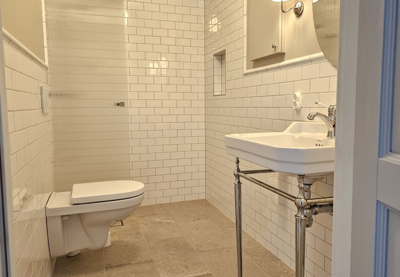 Apartment in Skärhamn - Holiday apartment with a fantastic view on Tjörn |SE09176