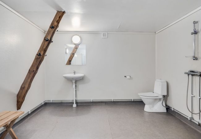 Stuga i Knäred - Rymligt och modernt hus med inomhuspool | SE02004  Stuga i Knäred - Rymligt och modernt hus med inomhuspool | SE02004
