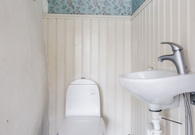 Stuga i Knäred - Rymligt och modernt hus med inomhuspool | SE02004  Stuga i Knäred - Rymligt och modernt hus med inomhuspool | SE02004