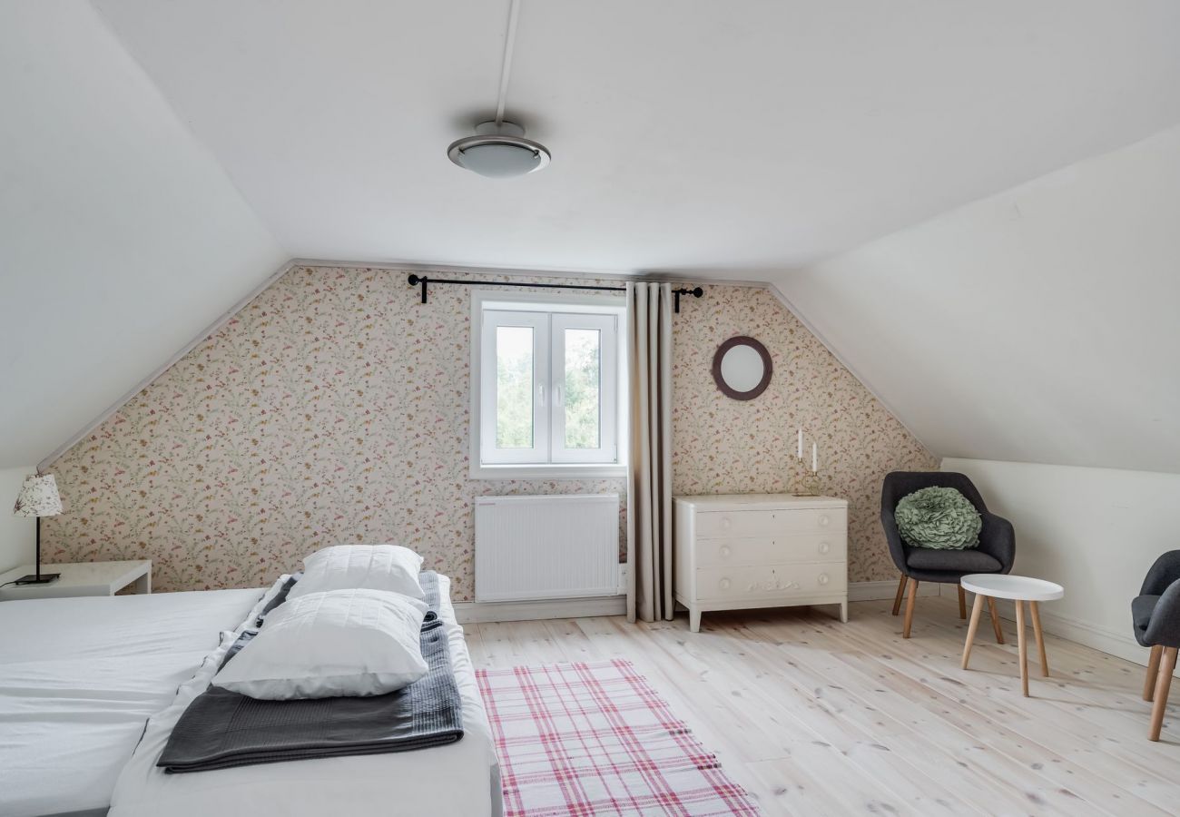 Stuga i Knäred - Rymligt och modernt hus med inomhuspool | SE02004 